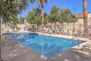 Photo #4: 2528997 Listing 