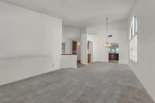 Photo #5: 2529032 Listing