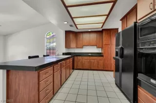 Photo #6: 2529032 Listing