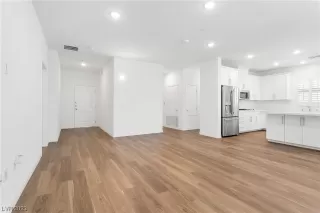 Photo #4: 2529051 Listing 