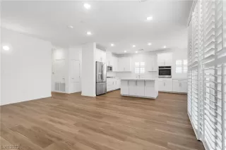 Photo #5: 2529051 Listing 