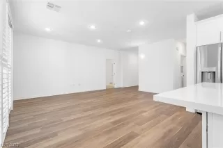 Photo #6: 2529051 Listing 