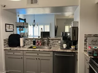 Photo #4: 2529052 Listing