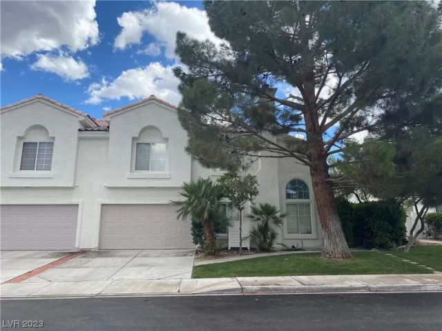 MLS: 2529077 Condo For Sale