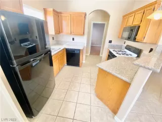 Photo #4: 2529087 Listing 