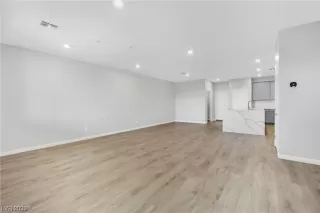 Photo #6: 2529103 Listing 