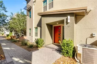 Photo #1: 2529109 Listing