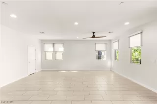 Photo #4: 2529109 Listing