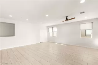 Photo #5: 2529109 Listing