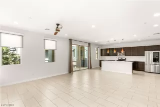 Photo #6: 2529109 Listing