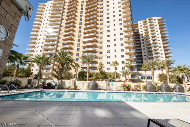 MLS: 2529127 Condo For Sale