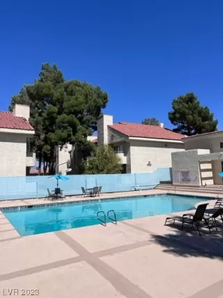 Photo #1: 2529144 Listing 