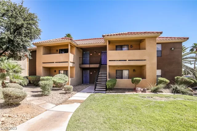 MLS: 2529151 Condo For Sale