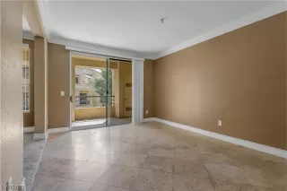 Photo #2: 2529167 Listing