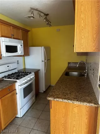 Photo #1: 2529177 Listing