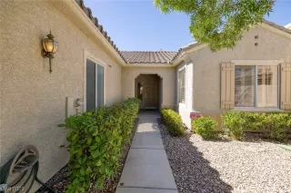 Photo #2: 2529202 Listing 