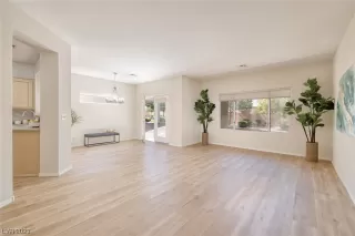 Photo #5: 2529202 Listing 