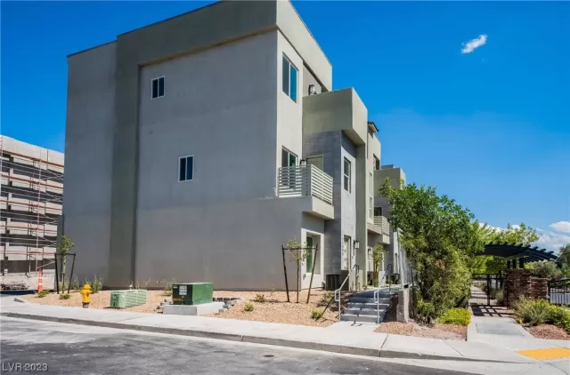 MLS: 2529209 Condo For Sale