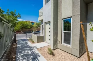 Photo #2: 2529209 Listing 