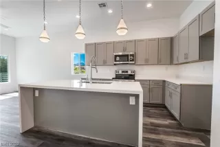 Photo #3: 2529209 Listing 