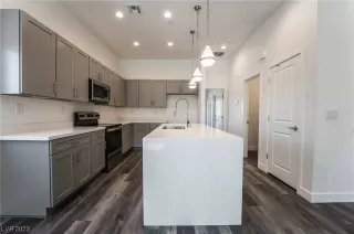 Photo #5: 2529209 Listing 