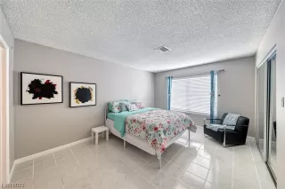 Photo #6: 2529215 Listing