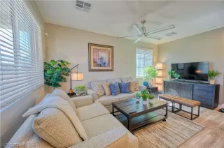 Photo #4: 2529238 Listing