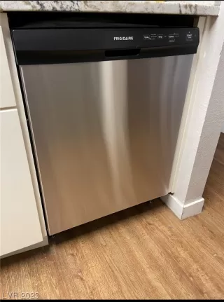 Photo #4: 2529264 Listing 