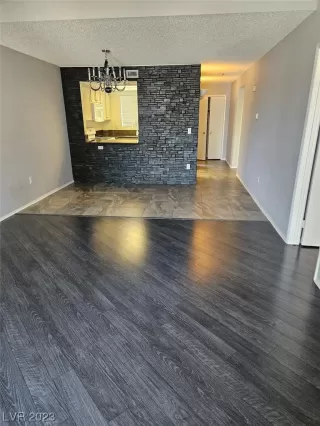 Photo #6: 2529288 Listing 