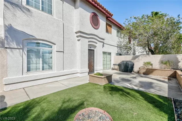 MLS: 2529298 Condo For Sale