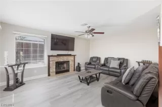 Photo #2: 2529298 Listing