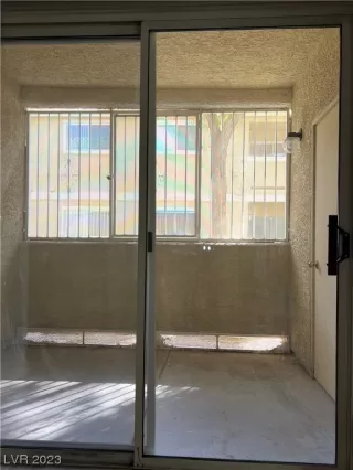 Photo #4: 2529323 Listing