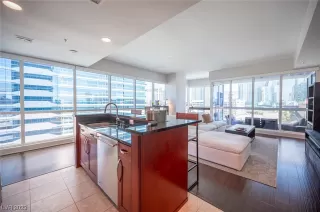 Photo #3: 2529378 Listing