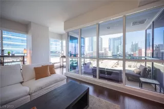 Photo #4: 2529378 Listing