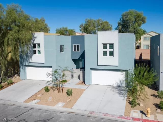 MLS: 2529397 Condo For Sale