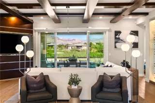 Photo #5: 2529434 Listing