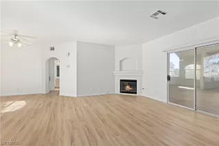 Photo #3: 2529457 Listing 