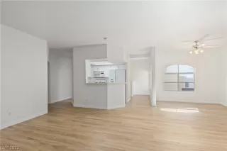 Photo #5: 2529457 Listing 