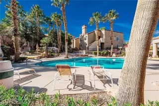 Photo #1: 2529459 Listing 