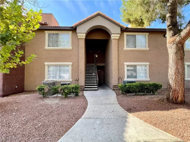 MLS: 2529463 Condo For Sale