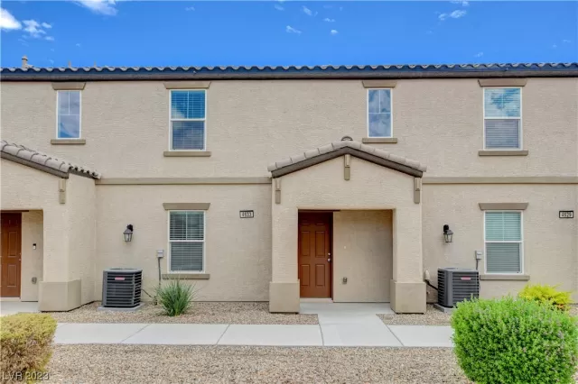 MLS: 2529478 Condo For Sale