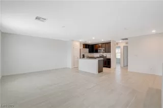 Photo #6: 2529478 Listing