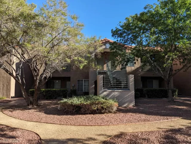 MLS: 2529484 Condo For Sale