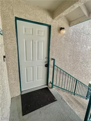 Photo #2: 2529536 Listing 