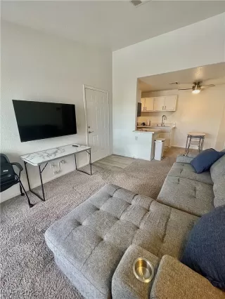 Photo #6: 2529536 Listing 