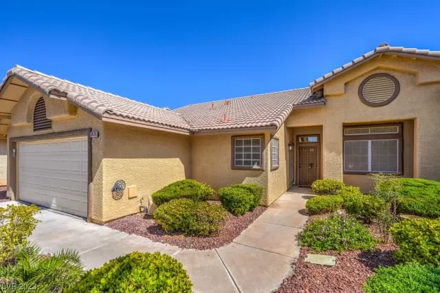 MLS: 2529541 Condo For Sale