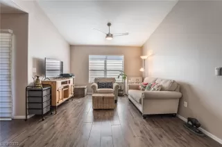 Photo #5: 2529565 Listing