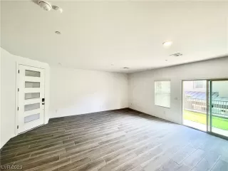 Photo #3: 2529571 Listing 