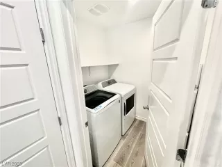 Photo #6: 2529571 Listing 