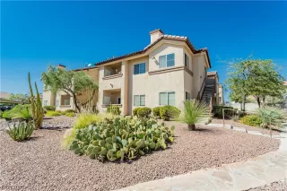 Photo #5: 2529577 Listing